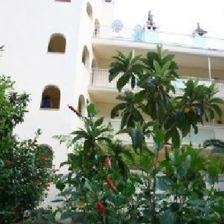 Barbaros Aparthotel