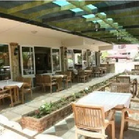 Barbaros Apartahotel 3*