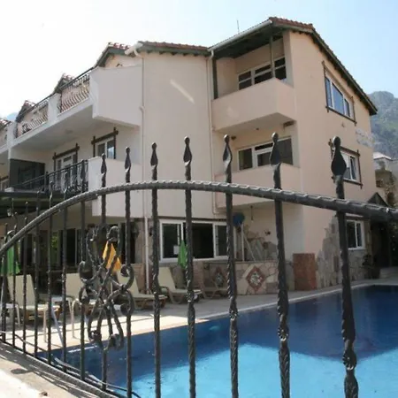 Apartmanhotel Barbaros 3*