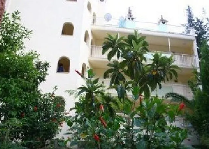 Barbaros Aparthotel